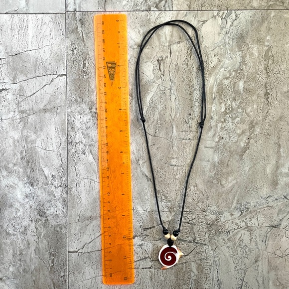 Shell Necklace - Picture 4 of 5